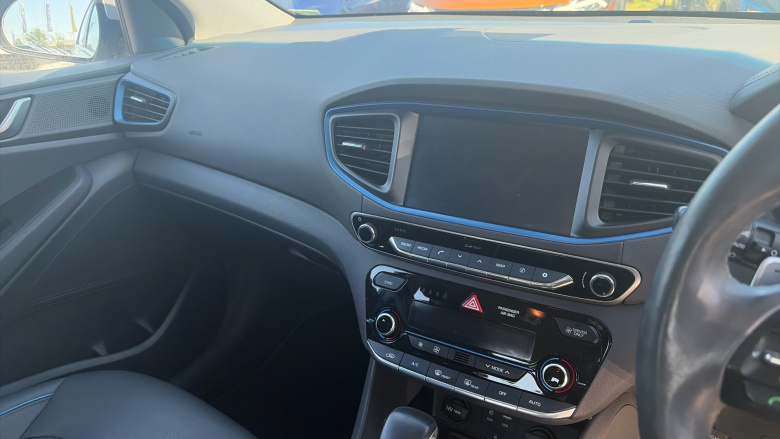 Hyundai IONIQ 1.6 GDi Hybrid Premium SE 5dr DCT Hybrid Hatchback